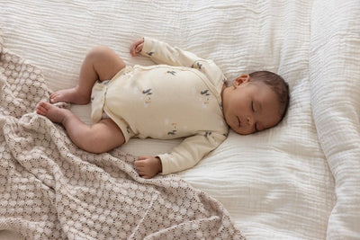 Feetje S25 Wikkelromper AOP rib - Special Delivery Creme S2511 50200231