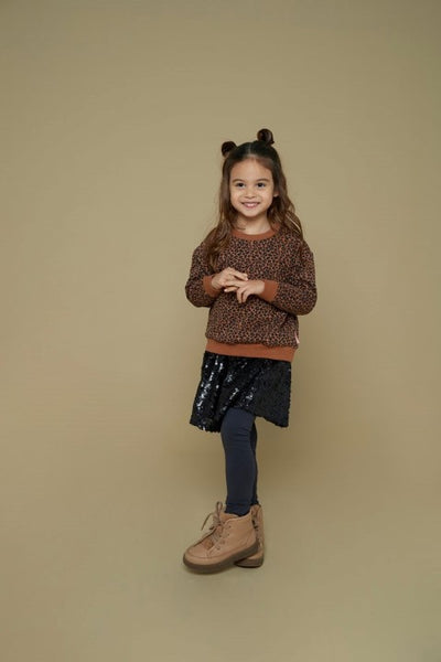 Jubel w25 Sweater AOP - Queen Of Hearts Bruin 91600456 W25J2