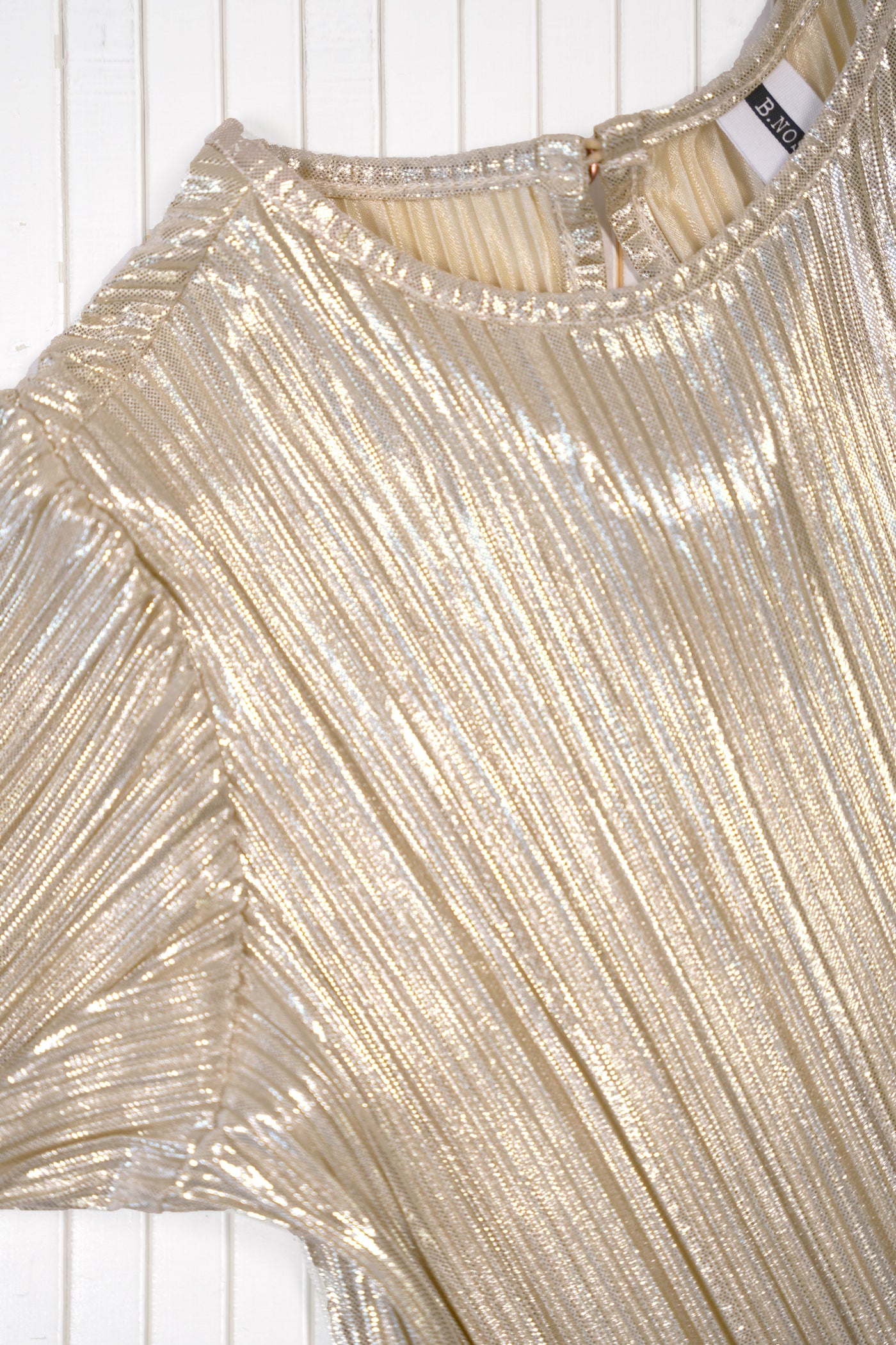 B.Nosy S25 Brynn metallic plissé top Light gold Y502-5106 535